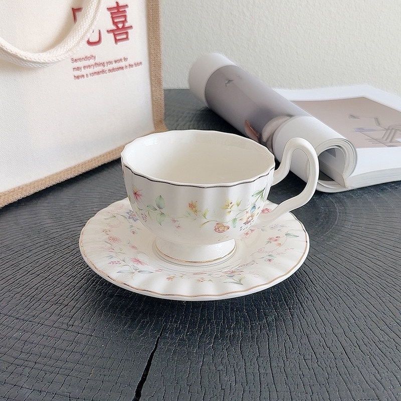 Draw Coffee And Tea - 金彩花柄プリントコーヒーカップディッシュセット 新品 200ml 高級感 フレンチスタイル ヴィンテージマグカップ