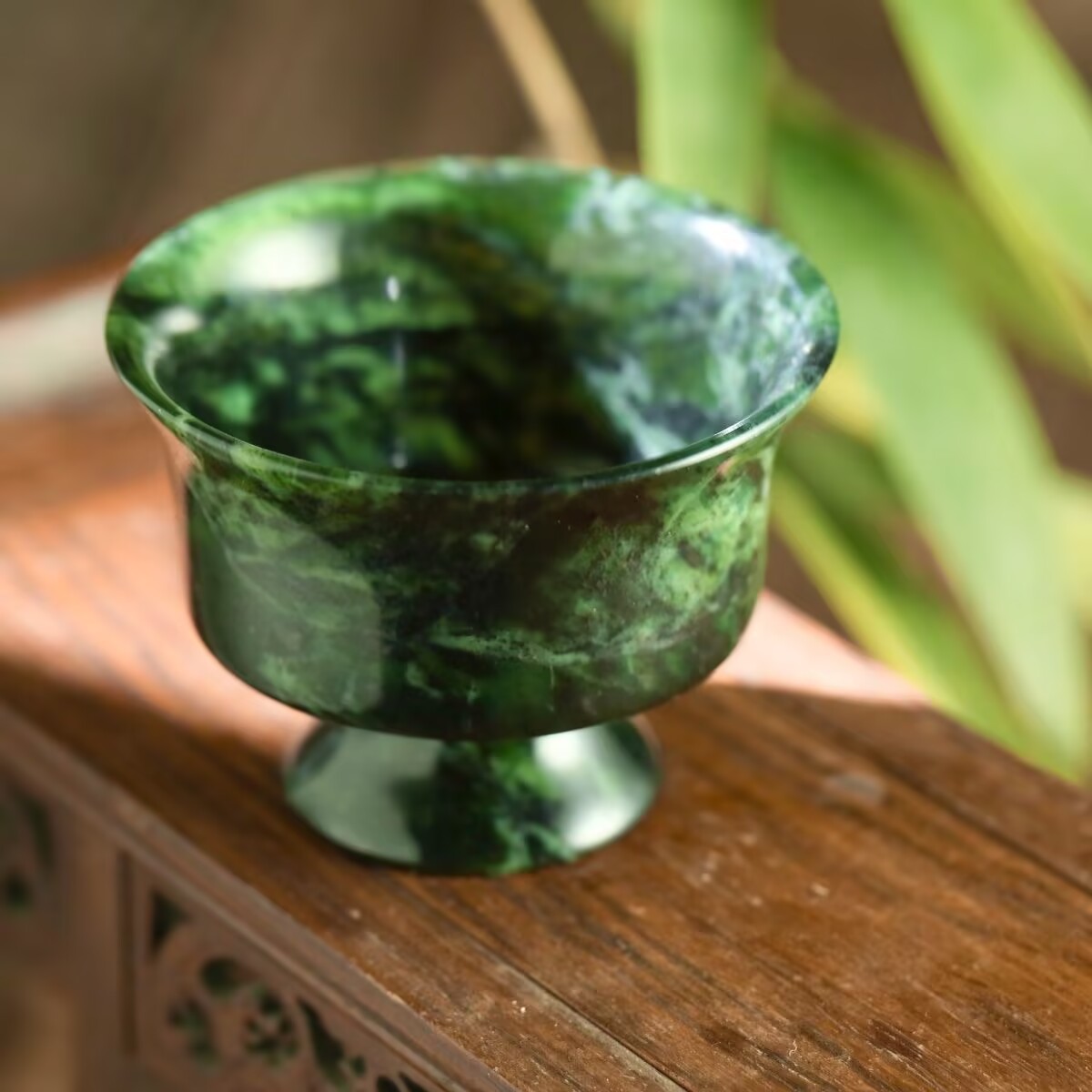 ナチュラルグリーンヒスイティーカップ石茶セット本物のチベット - Gongfu Tea Set のレビューと価格