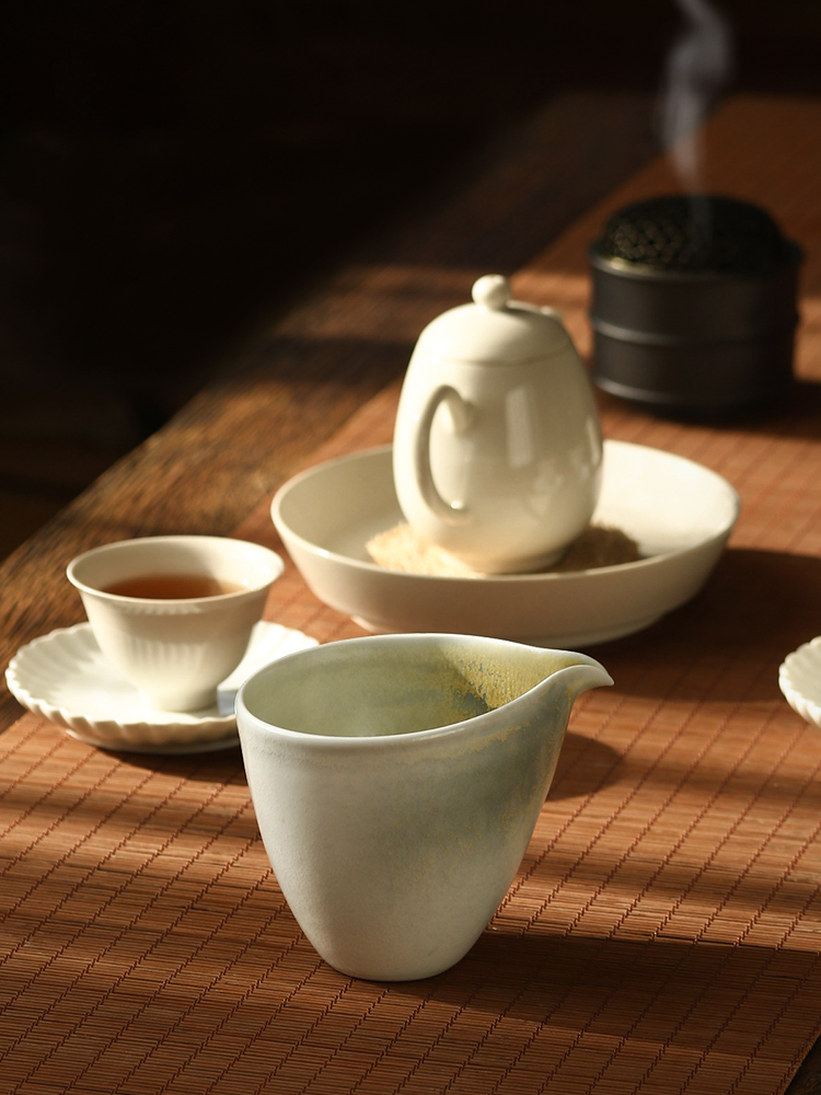 ジウトゥ手作り茶器セット 古典伝統スタイル 陶器製茶碗 耐熱 - Gongfu Tea Set のレビューと価格